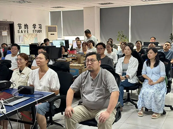 理论实践结合